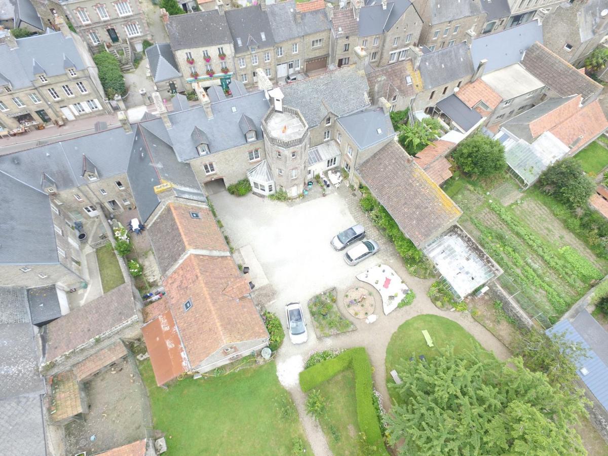 شقة Chez Mario Saint-Pierre-Église المظهر الخارجي الصورة